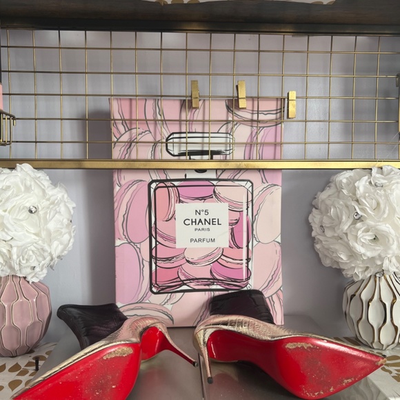 Red bottoms - Picture 6 of 7